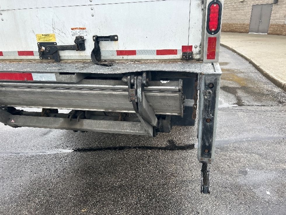 Medium Duty Box Truck-Light and Medium Duty Trucks-International-2020-MV607-Cambridge-ON-163,195\n\t\tkm-$ 64,750 - Image 28