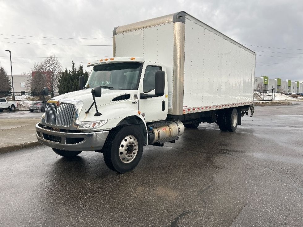 Medium Duty Box Truck-Light and Medium Duty Trucks-International-2020-MV607-Cambridge-ON-163,195\n\t\tkm-$ 64,750 - Image 3