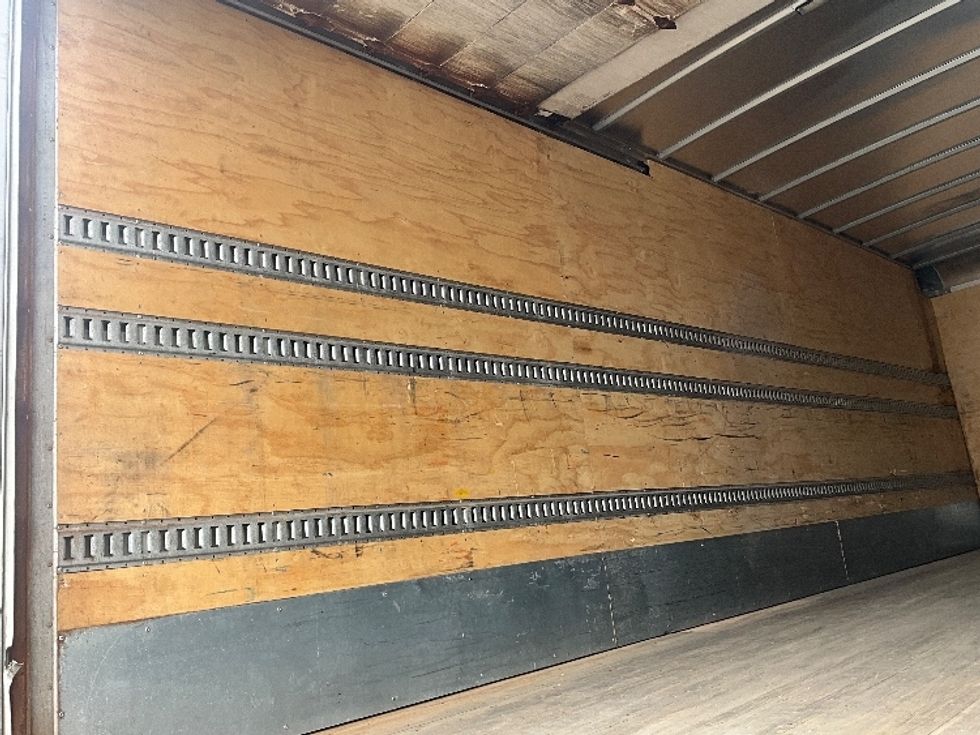 Medium Duty Box Truck-Light and Medium Duty Trucks-International-2020-MV607-Cambridge-ON-349,445\n\t\tkm-$ 61,250 - Image 10