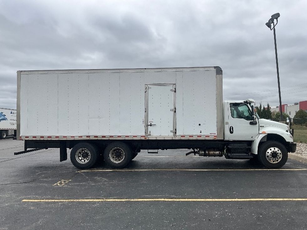 Medium Duty Box Truck-Light and Medium Duty Trucks-International-2020-MV607-Cambridge-ON-349,445\n\t\tkm-$ 61,250 - Image 14
