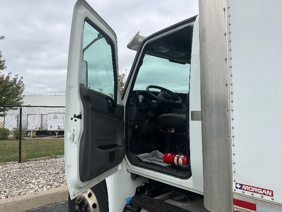 Medium Duty Box Truck-Light and Medium Duty Trucks-International-2020-MV607-Cambridge-ON-349,445\n\t\tkm-$ 61,250 - Image 15