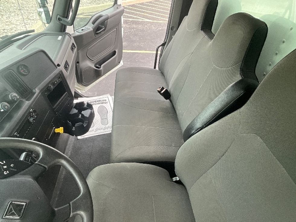 Medium Duty Box Truck-Light and Medium Duty Trucks-International-2020-MV607-Cambridge-ON-349,445\n\t\tkm-$ 61,250 - Image 18