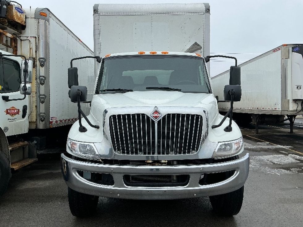 Medium Duty Box Truck-Light and Medium Duty Trucks-International-2020-MV607-Cambridge-ON-364,891\n\t\tkm-$ 39,250 - Image 2