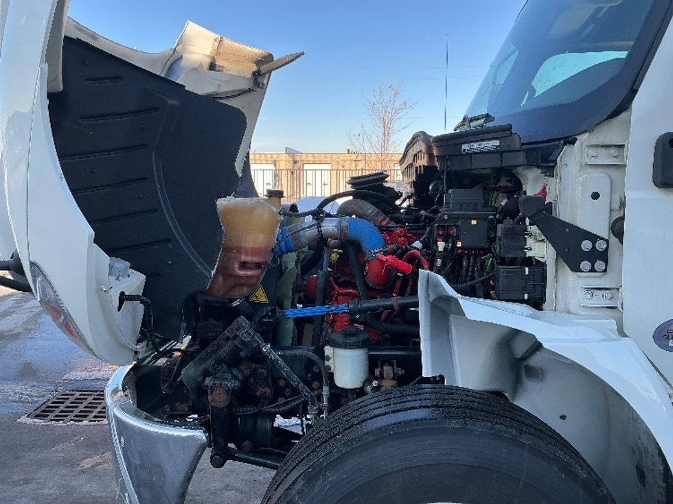 Medium Duty Box Truck-Light and Medium Duty Trucks-International-2020-MV607-Cambridge-ON-364,891\n\t\tkm-$ 39,250 - Image 24