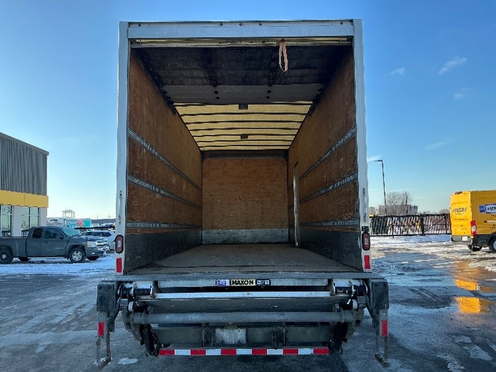 Medium Duty Box Truck-Light and Medium Duty Trucks-International-2020-MV607-Cambridge-ON-364,891\n\t\tkm-$ 39,250 - Image 8