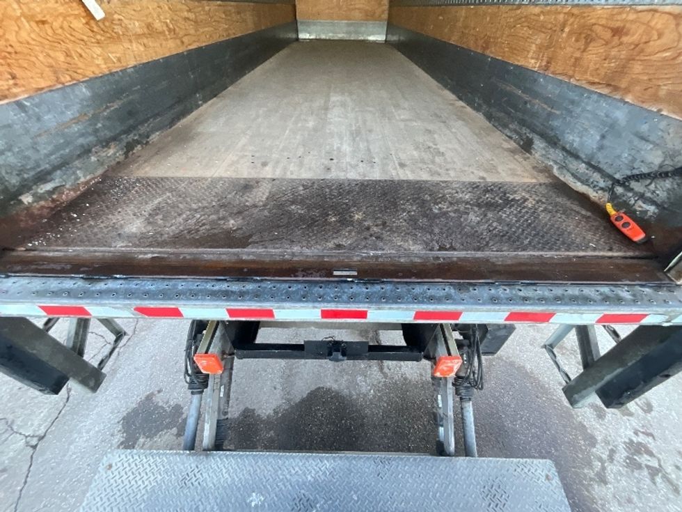Medium Duty Box Truck-Light and Medium Duty Trucks-International-2020-MV607-Cambridge-ON-384,458\n\t\tkm-$ 61,750 - Image 10