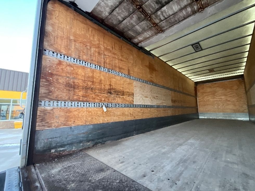 Medium Duty Box Truck-Light and Medium Duty Trucks-International-2020-MV607-Cambridge-ON-384,458\n\t\tkm-$ 61,750 - Image 11