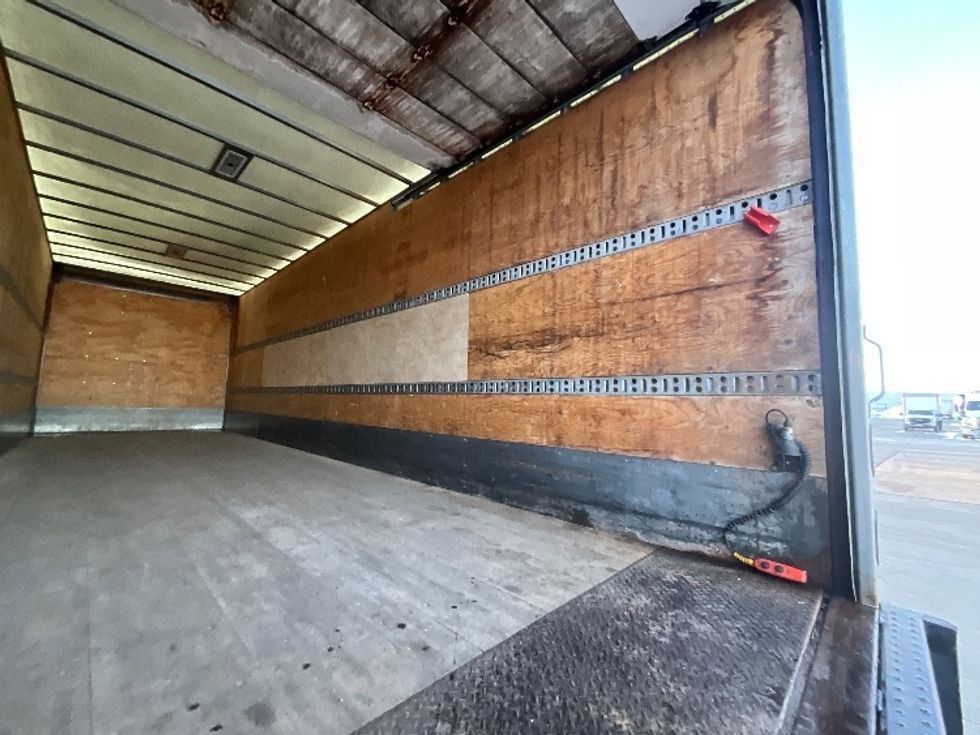 Medium Duty Box Truck-Light and Medium Duty Trucks-International-2020-MV607-Cambridge-ON-384,458\n\t\tkm-$ 61,750 - Image 12