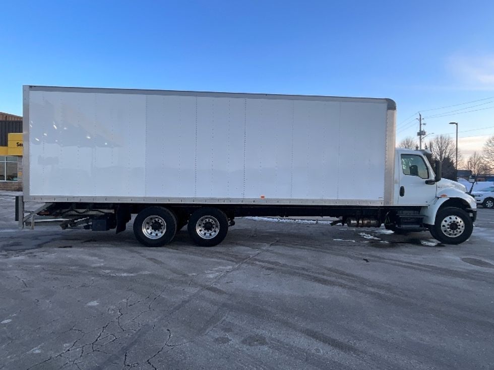 Medium Duty Box Truck-Light and Medium Duty Trucks-International-2020-MV607-Cambridge-ON-384,458\n\t\tkm-$ 61,750 - Image 15
