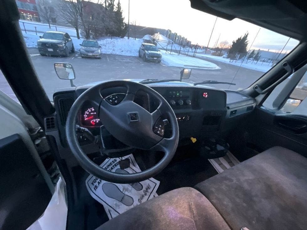 Medium Duty Box Truck-Light and Medium Duty Trucks-International-2020-MV607-Cambridge-ON-384,458\n\t\tkm-$ 61,750 - Image 17