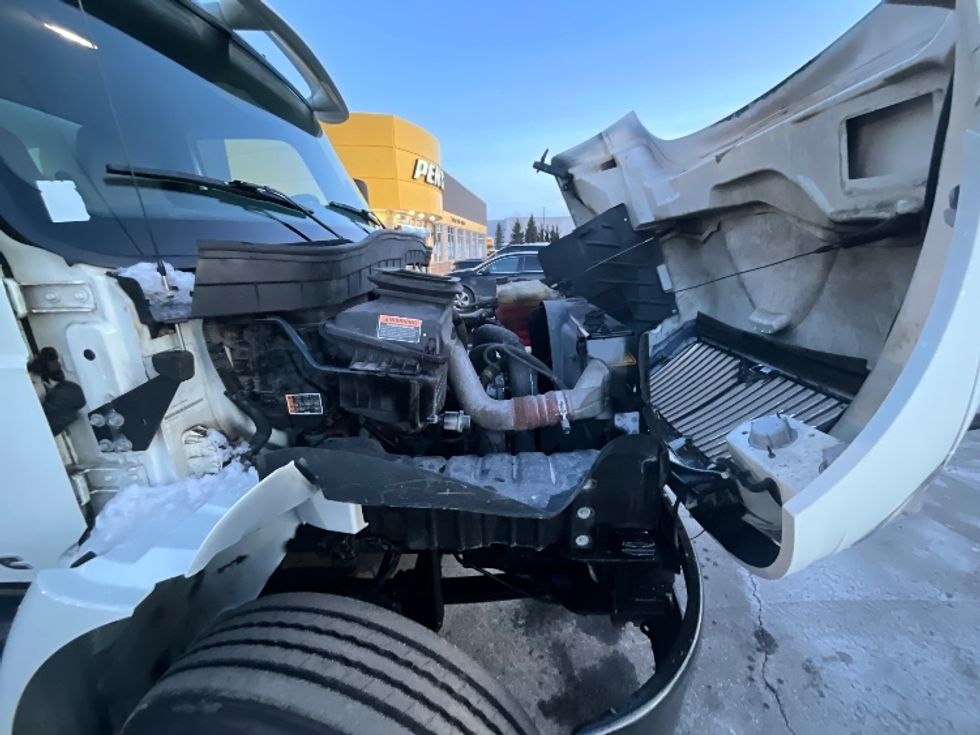 Medium Duty Box Truck-Light and Medium Duty Trucks-International-2020-MV607-Cambridge-ON-384,458\n\t\tkm-$ 61,750 - Image 23