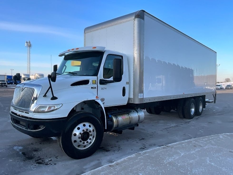 Medium Duty Box Truck-Light and Medium Duty Trucks-International-2020-MV607-Cambridge-ON-384,458\n\t\tkm-$ 61,750 - Image 3