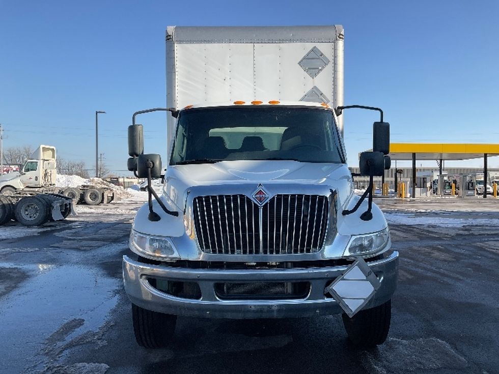 Medium Duty Box Truck-Light and Medium Duty Trucks-International-2020-MV607-Cambridge-ON-396,348\n\t\tkm-$ 38,500 - Image 2