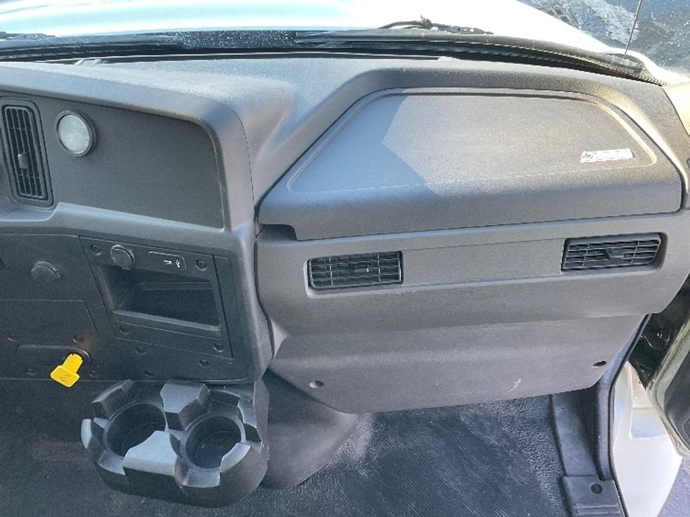 Medium Duty Box Truck-Light and Medium Duty Trucks-International-2020-MV607-Cambridge-ON-396,348\n\t\tkm-$ 38,500 - Image 20