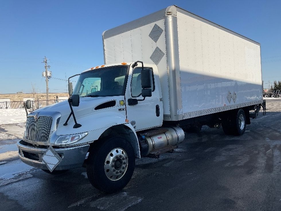 Medium Duty Box Truck-Light and Medium Duty Trucks-International-2020-MV607-Cambridge-ON-396,348\n\t\tkm-$ 38,500 - Image 3