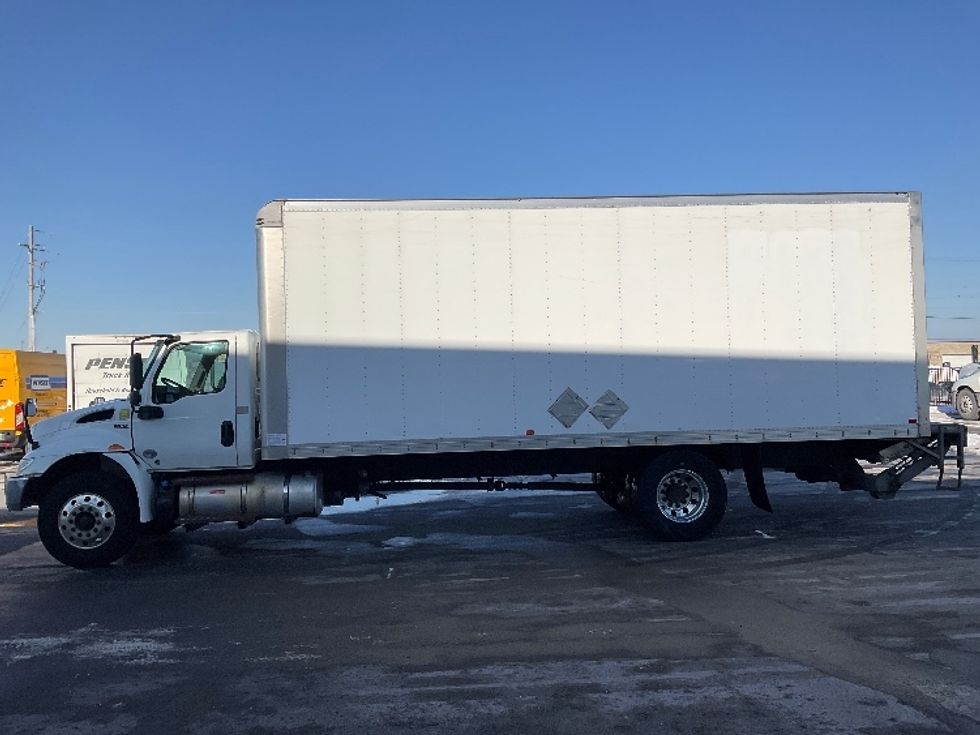 Medium Duty Box Truck-Light and Medium Duty Trucks-International-2020-MV607-Cambridge-ON-396,348\n\t\tkm-$ 38,500 - Image 4