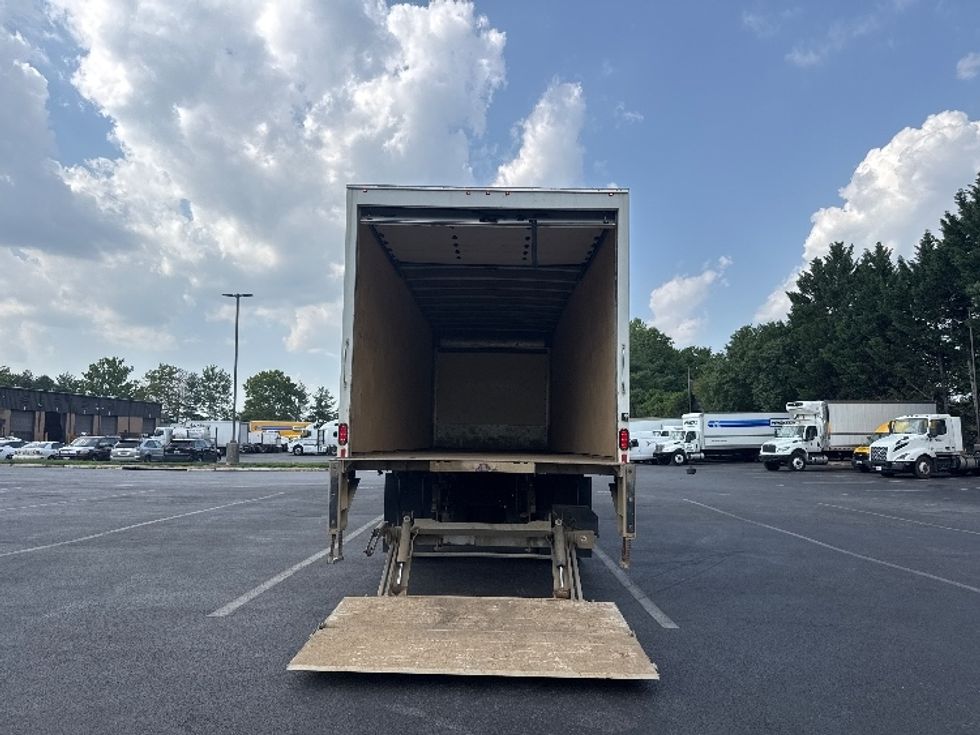 Medium Duty Box Truck-Light and Medium Duty Trucks-International-2020-MV607-Capitol Heights-MD-120,895\n\t\tmiles-$ 61,250 - Image 9
