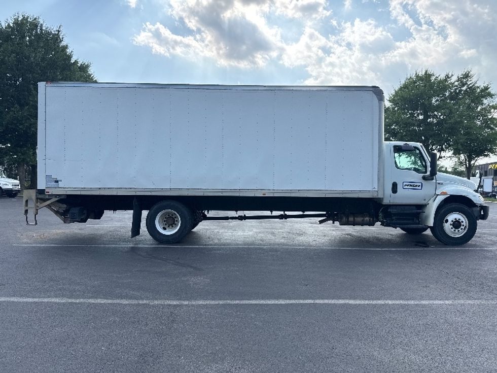 Medium Duty Box Truck-Light and Medium Duty Trucks-International-2020-MV607-Capitol Heights-MD-120,895\n\t\tmiles-$ 61,250 - Image 15