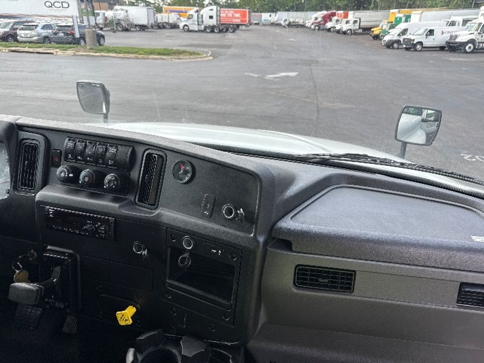 Medium Duty Box Truck-Light and Medium Duty Trucks-International-2020-MV607-Capitol Heights-MD-120,895\n\t\tmiles-$ 61,250 - Image 21