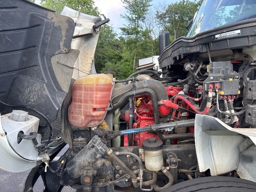 Medium Duty Box Truck-Light and Medium Duty Trucks-International-2020-MV607-Capitol Heights-MD-120,895\n\t\tmiles-$ 61,250 - Image 24
