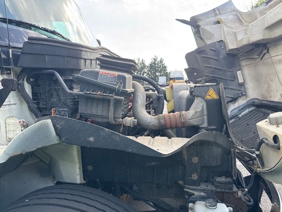 Medium Duty Box Truck-Light and Medium Duty Trucks-International-2020-MV607-Capitol Heights-MD-120,895\n\t\tmiles-$ 61,250 - Image 23