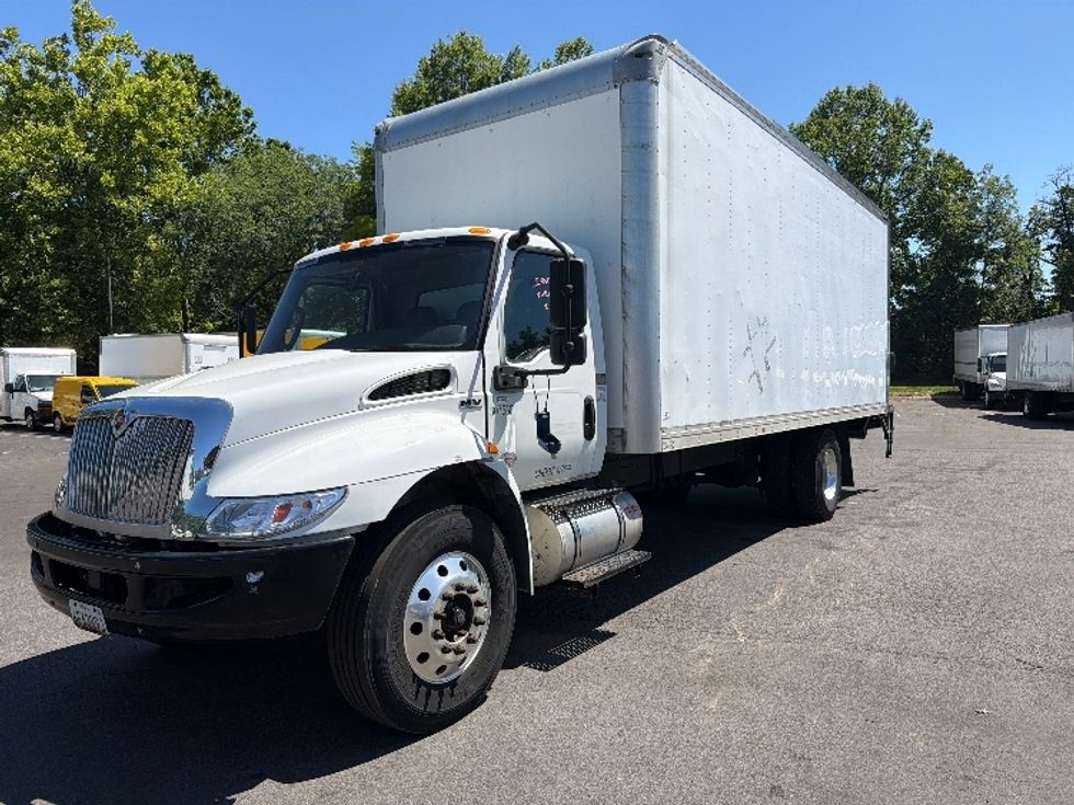 Medium Duty Box Truck-Light and Medium Duty Trucks-International-2020-MV607-Capitol Heights-MD-144,828\n\t\tmiles-$ 55,750 - Image 1