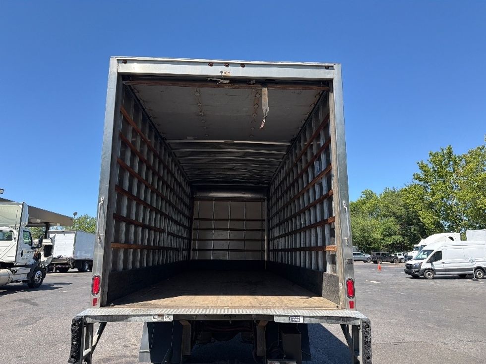 Medium Duty Box Truck-Light and Medium Duty Trucks-International-2020-MV607-Capitol Heights-MD-144,828\n\t\tmiles-$ 55,750 - Image 8