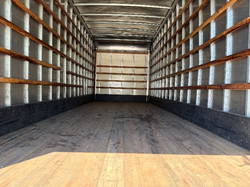 Medium Duty Box Truck-Light and Medium Duty Trucks-International-2020-MV607-Capitol Heights-MD-144,828\n\t\tmiles-$ 55,750 - Image 10