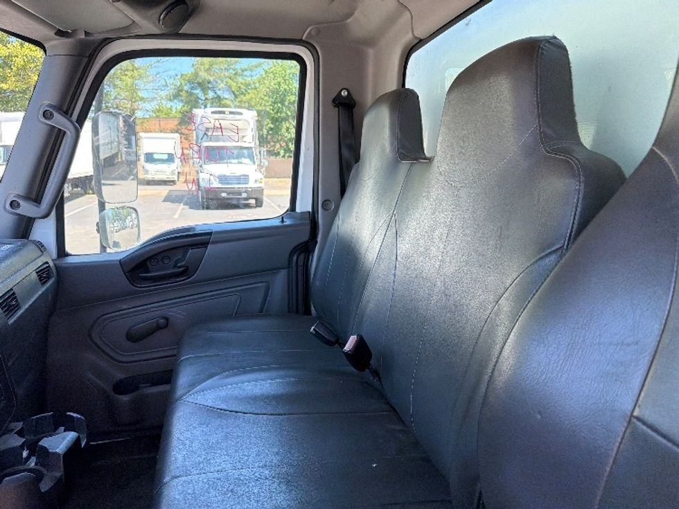 Medium Duty Box Truck-Light and Medium Duty Trucks-International-2020-MV607-Capitol Heights-MD-144,828\n\t\tmiles-$ 55,750 - Image 19
