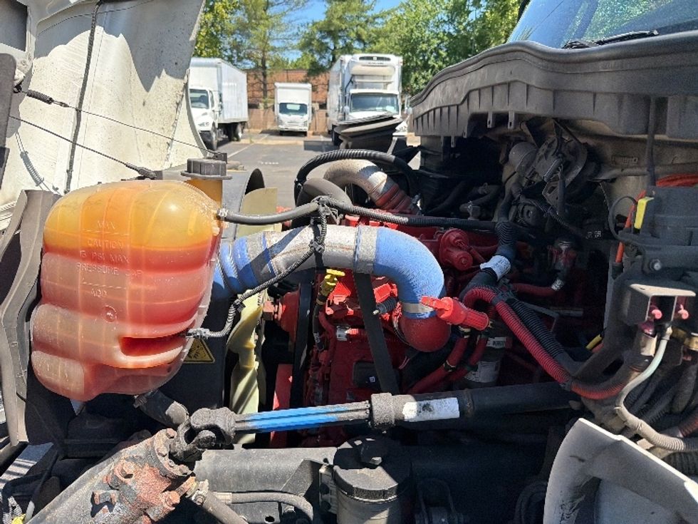 Medium Duty Box Truck-Light and Medium Duty Trucks-International-2020-MV607-Capitol Heights-MD-144,828\n\t\tmiles-$ 55,750 - Image 23