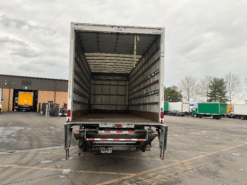 Medium Duty Box Truck-Light and Medium Duty Trucks-International-2020-MV607-Capitol Heights-MD-165,216\n\t\tmiles-$ 50,750 - Image 8