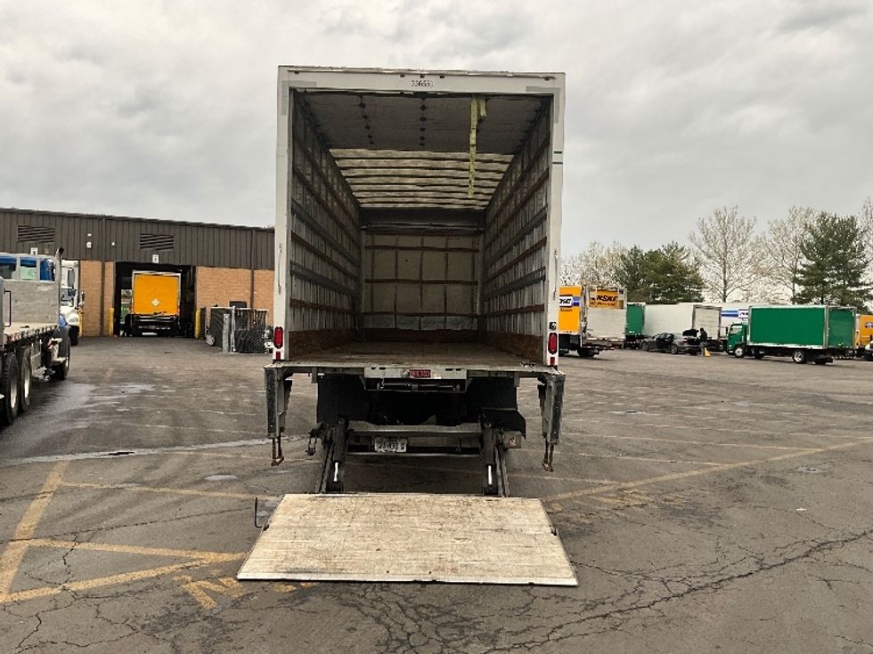 Medium Duty Box Truck-Light and Medium Duty Trucks-International-2020-MV607-Capitol Heights-MD-165,216\n\t\tmiles-$ 50,750 - Image 9