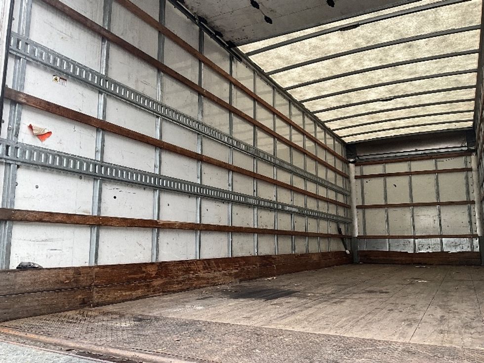 Medium Duty Box Truck-Light and Medium Duty Trucks-International-2020-MV607-Capitol Heights-MD-165,216\n\t\tmiles-$ 50,750 - Image 11