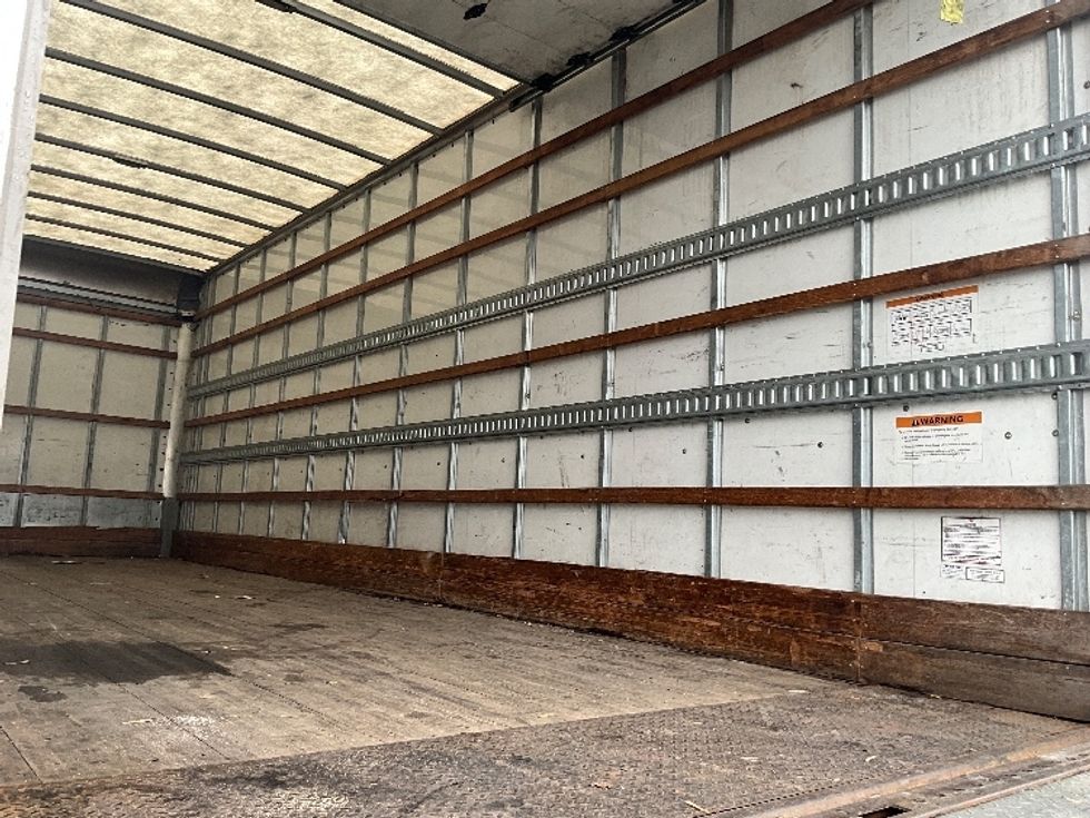 Medium Duty Box Truck-Light and Medium Duty Trucks-International-2020-MV607-Capitol Heights-MD-165,216\n\t\tmiles-$ 50,750 - Image 12