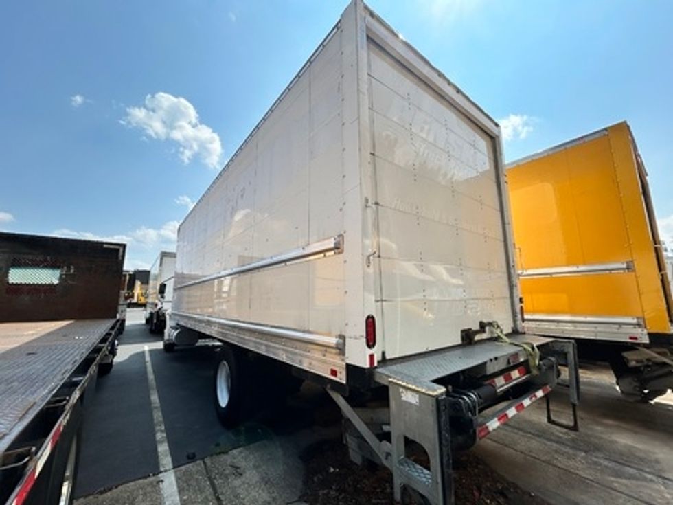 Medium Duty Box Truck-Light and Medium Duty Trucks-International-2020-MV607-Capitol Heights-MD-165,216\n\t\tmiles-$ 50,750 - Image 7