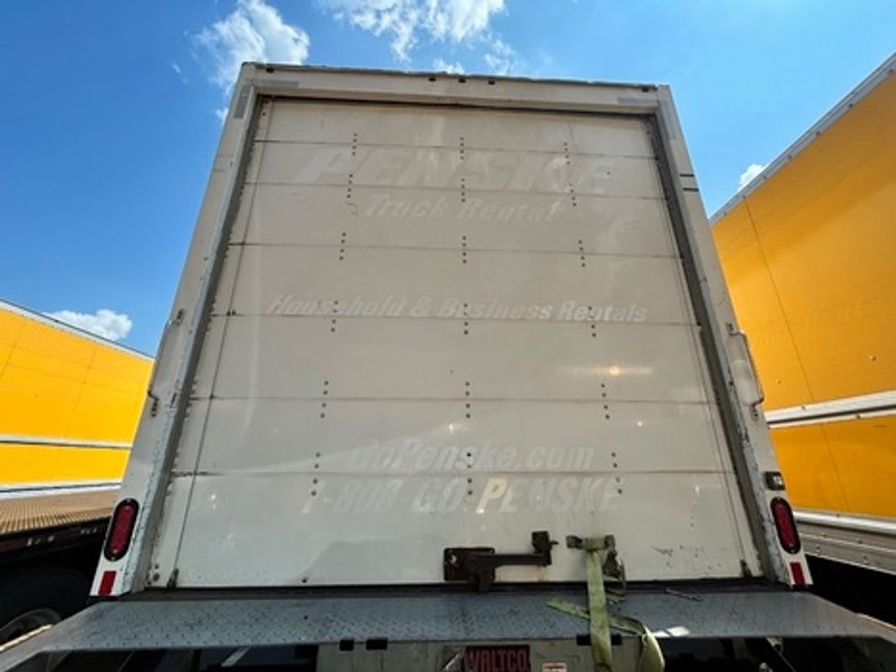 Medium Duty Box Truck-Light and Medium Duty Trucks-International-2020-MV607-Capitol Heights-MD-165,216\n\t\tmiles-$ 50,750 - Image 6