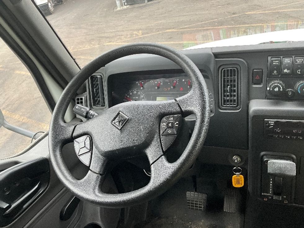 Medium Duty Box Truck-Light and Medium Duty Trucks-International-2020-MV607-Capitol Heights-MD-165,216\n\t\tmiles-$ 50,750 - Image 16