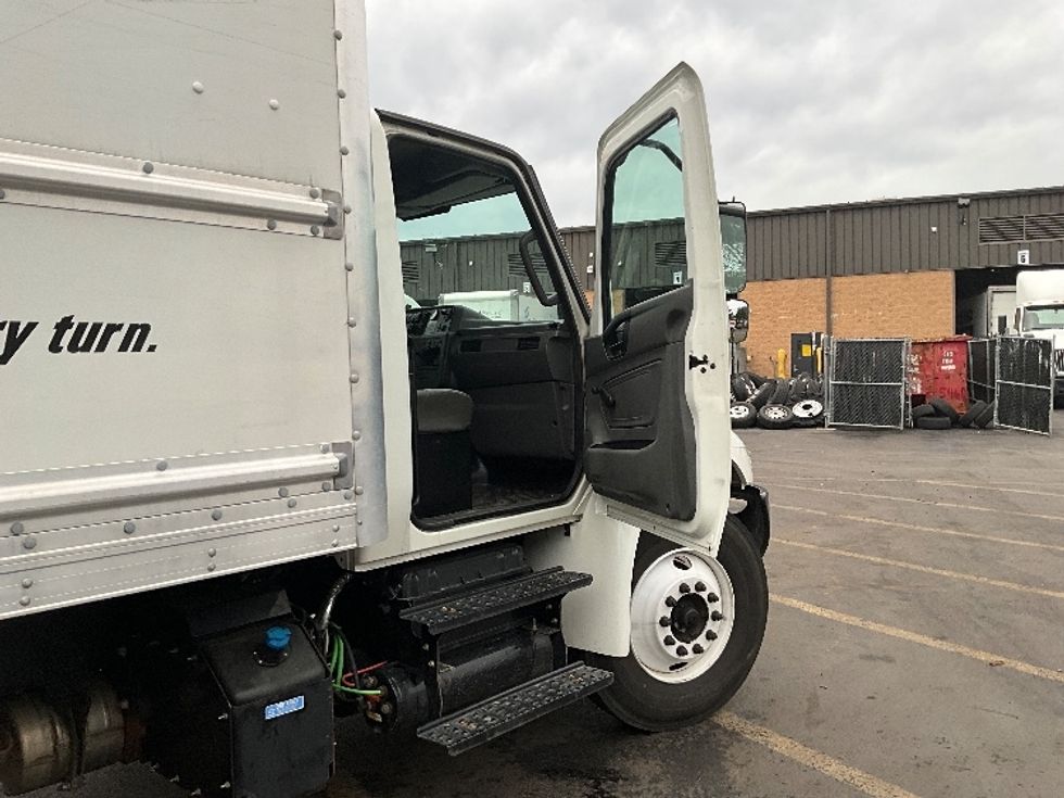 Medium Duty Box Truck-Light and Medium Duty Trucks-International-2020-MV607-Capitol Heights-MD-165,216\n\t\tmiles-$ 50,750 - Image 18