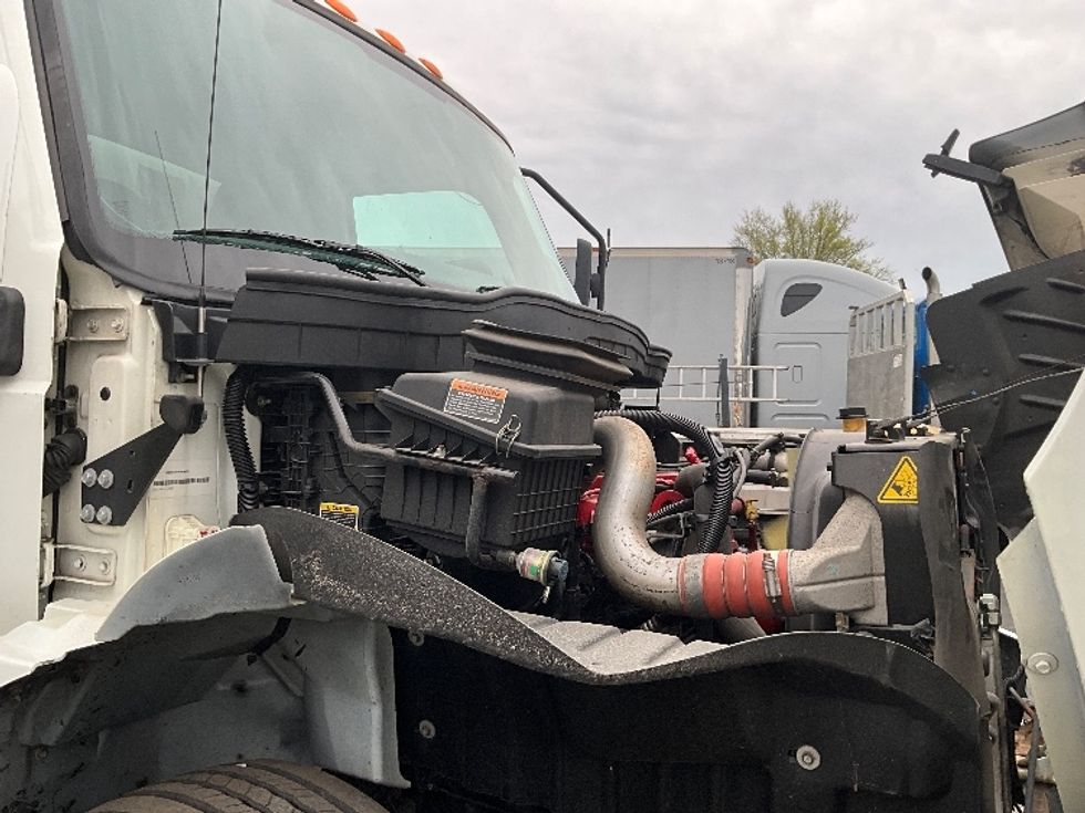 Medium Duty Box Truck-Light and Medium Duty Trucks-International-2020-MV607-Capitol Heights-MD-165,216\n\t\tmiles-$ 50,750 - Image 21