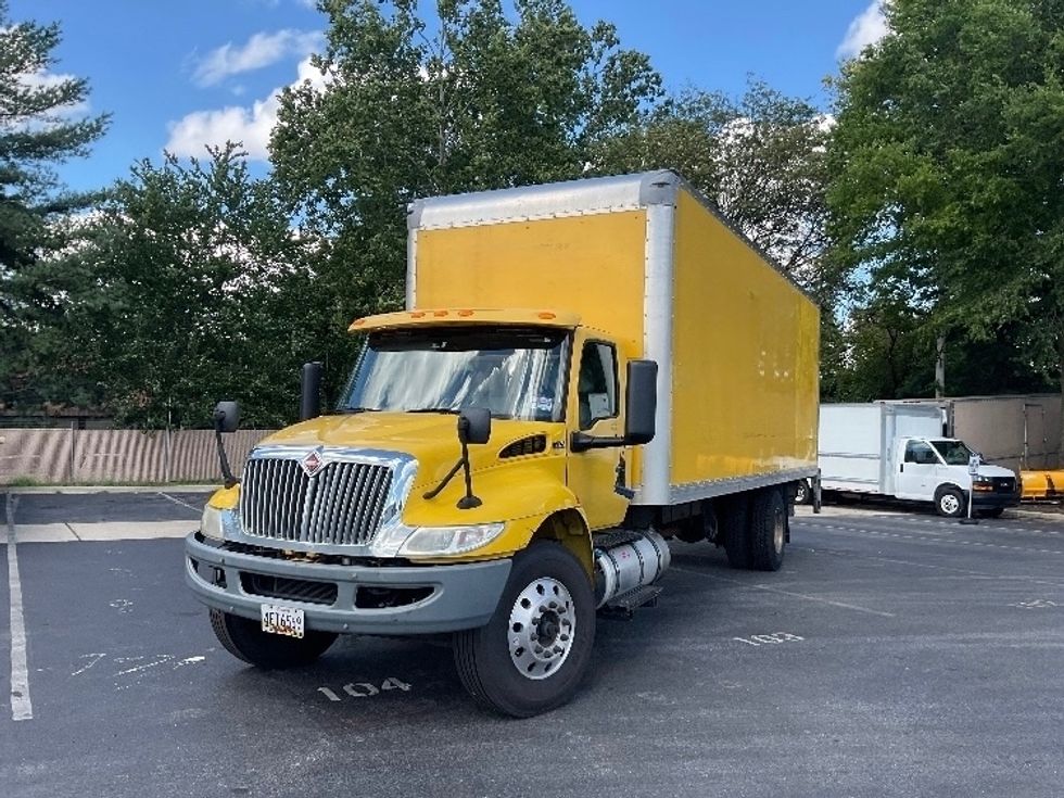 Medium Duty Box Truck-Light and Medium Duty Trucks-International-2020-MV607-Capitol Heights-MD-212,813\n\t\tmiles-$ 44,750 - Image 3