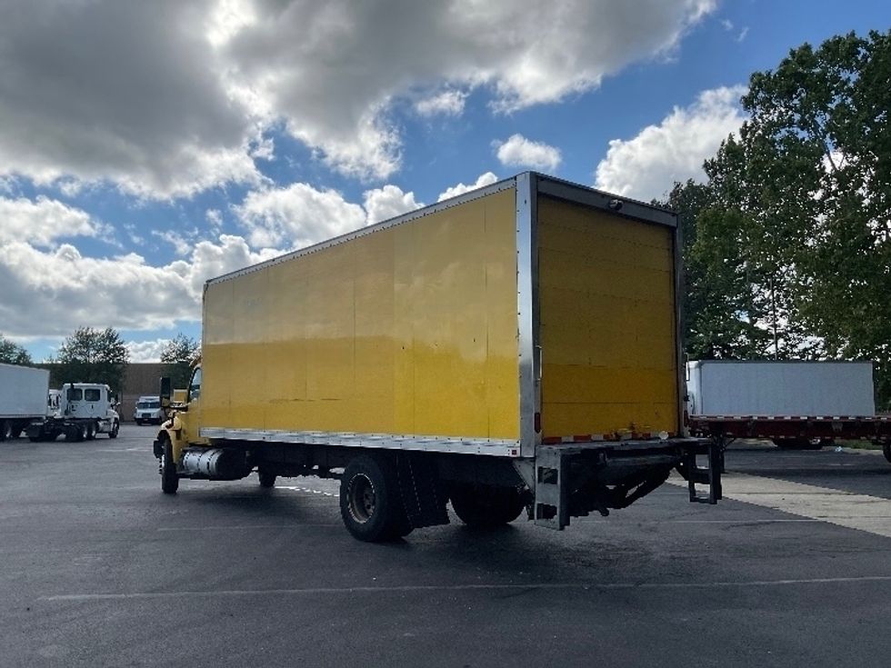 Medium Duty Box Truck-Light and Medium Duty Trucks-International-2020-MV607-Capitol Heights-MD-212,813\n\t\tmiles-$ 44,750 - Image 6