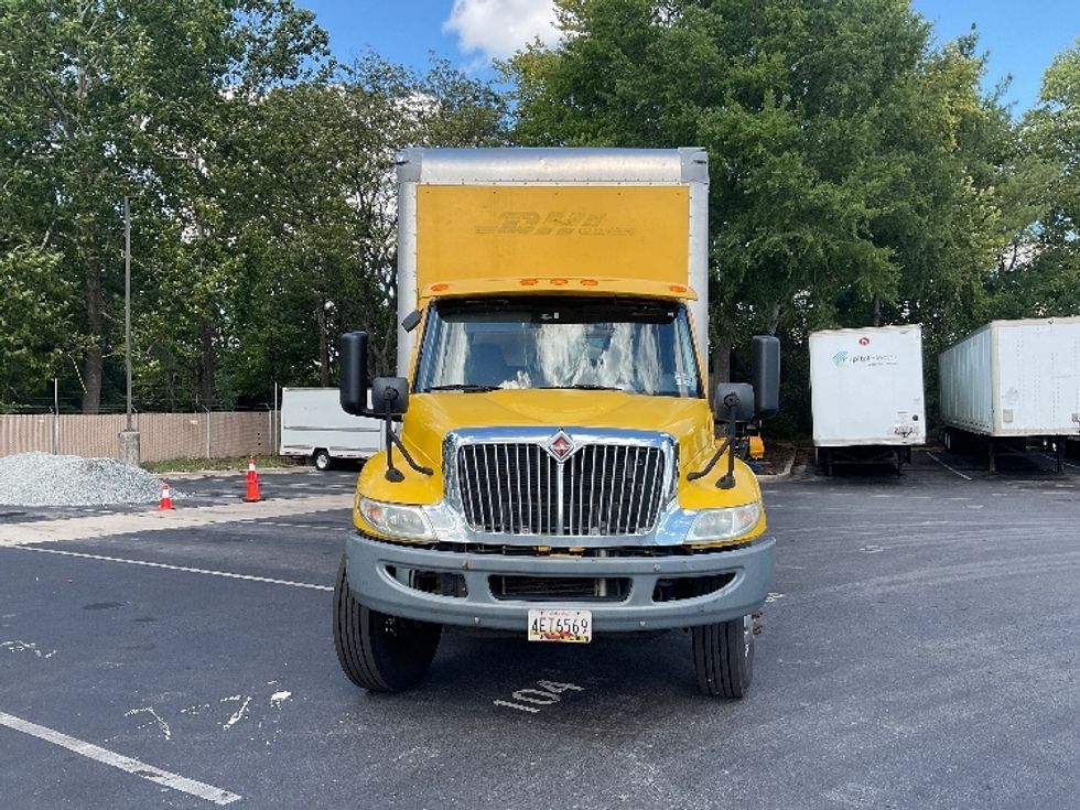 Medium Duty Box Truck-Light and Medium Duty Trucks-International-2020-MV607-Capitol Heights-MD-212,813\n\t\tmiles-$ 44,750 - Image 2