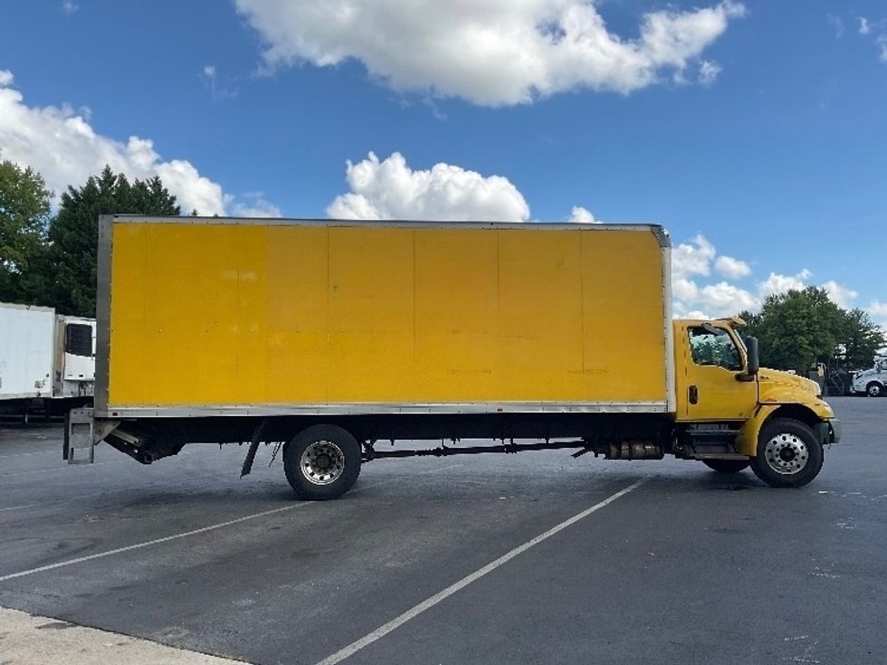 Medium Duty Box Truck-Light and Medium Duty Trucks-International-2020-MV607-Capitol Heights-MD-212,813\n\t\tmiles-$ 44,750 - Image 14