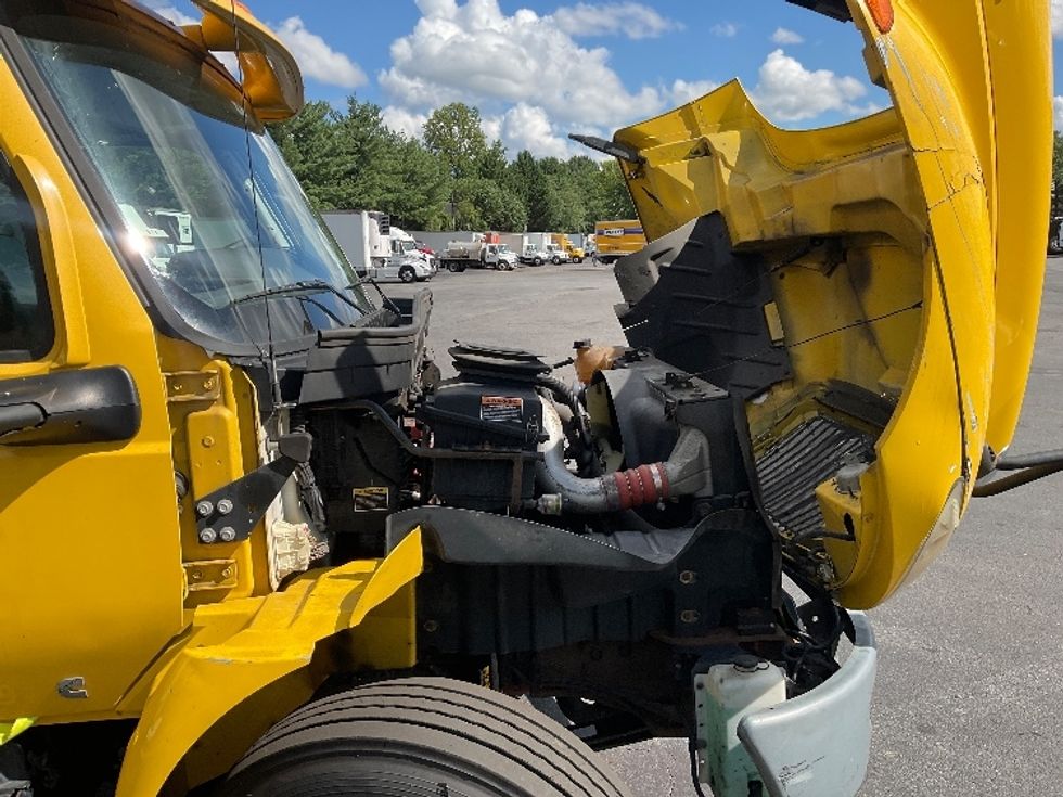 Medium Duty Box Truck-Light and Medium Duty Trucks-International-2020-MV607-Capitol Heights-MD-212,813\n\t\tmiles-$ 44,750 - Image 21