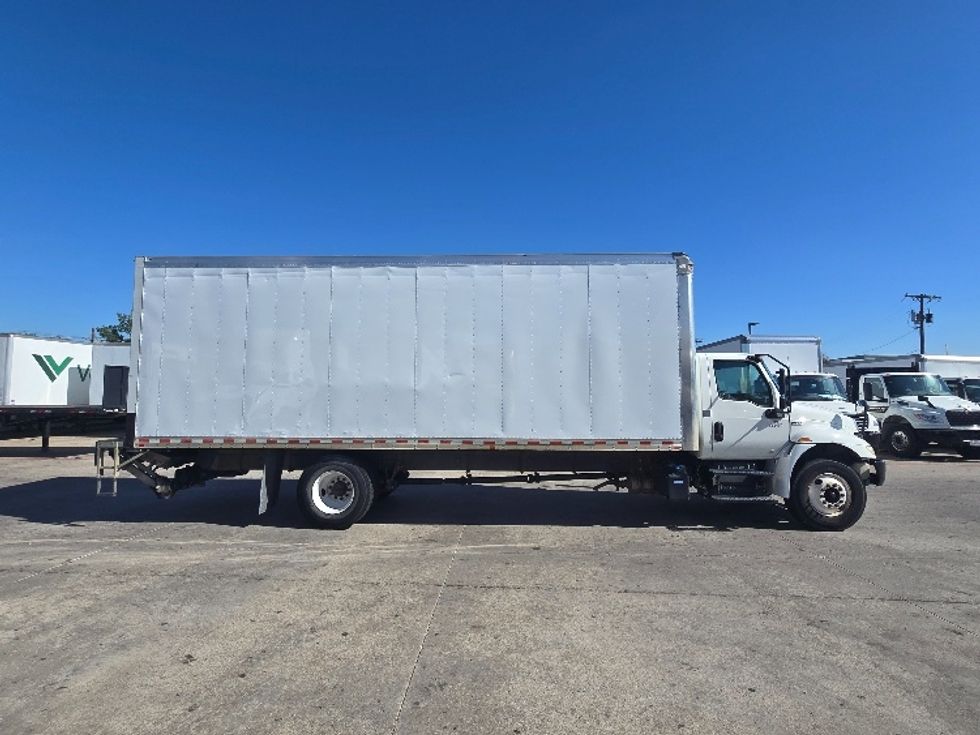 Medium Duty Box Truck-Light and Medium Duty Trucks-International-2020-MV607-Carrollton-TX-225,928\n\t\tmiles-$ 38,750 - Image 15