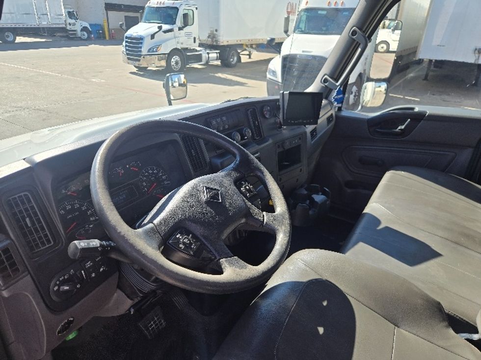 Medium Duty Box Truck-Light and Medium Duty Trucks-International-2020-MV607-Carrollton-TX-225,928\n\t\tmiles-$ 38,750 - Image 17