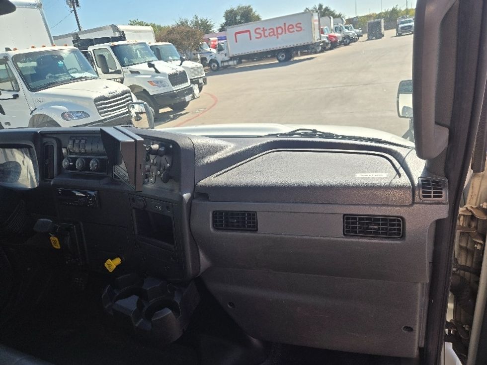 Medium Duty Box Truck-Light and Medium Duty Trucks-International-2020-MV607-Carrollton-TX-225,928\n\t\tmiles-$ 38,750 - Image 21