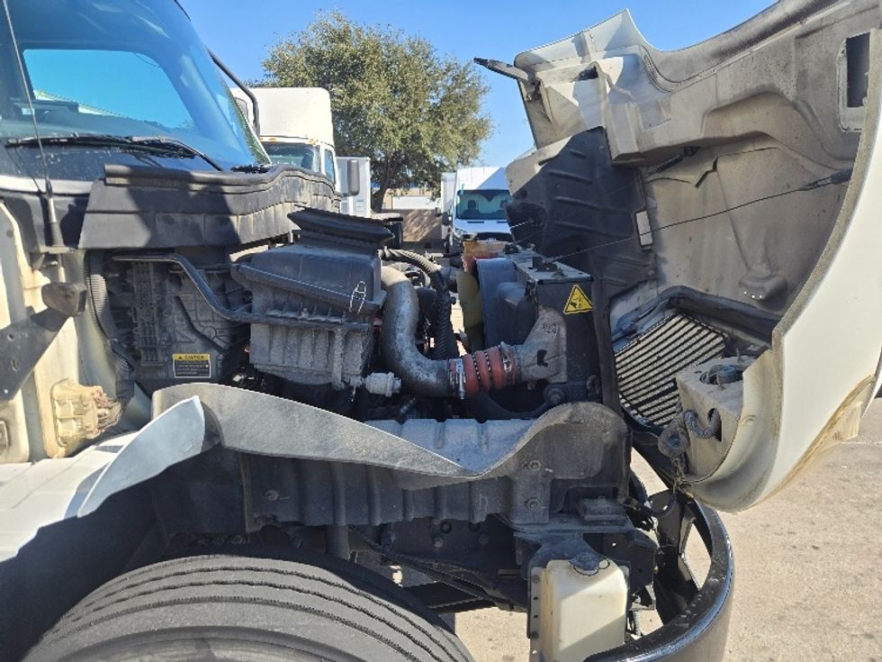 Medium Duty Box Truck-Light and Medium Duty Trucks-International-2020-MV607-Carrollton-TX-225,928\n\t\tmiles-$ 38,750 - Image 23
