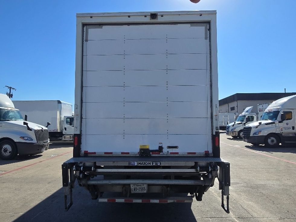Medium Duty Box Truck-Light and Medium Duty Trucks-International-2020-MV607-Carrollton-TX-225,928\n\t\tmiles-$ 38,750 - Image 7