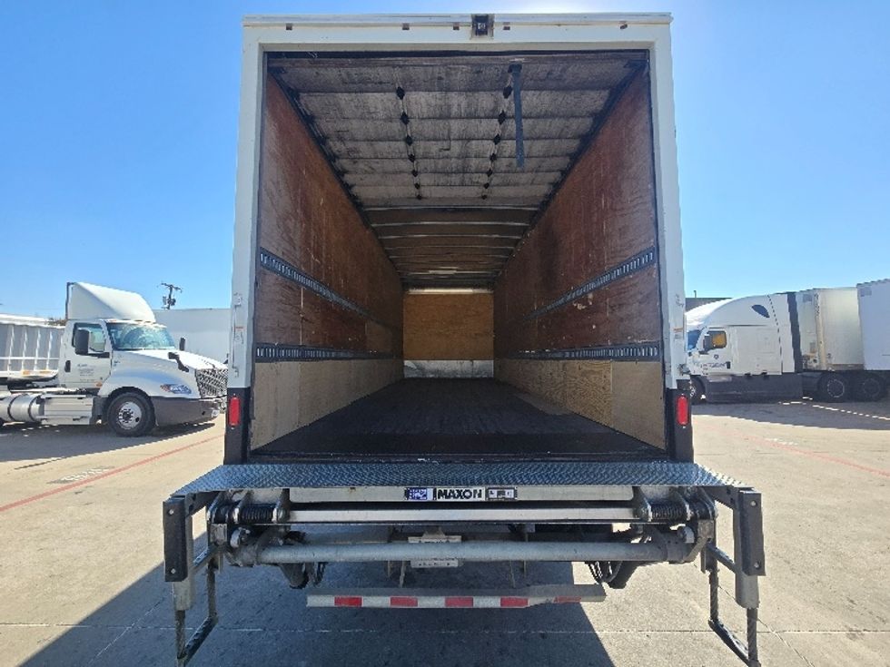 Medium Duty Box Truck-Light and Medium Duty Trucks-International-2020-MV607-Carrollton-TX-225,928\n\t\tmiles-$ 38,750 - Image 8